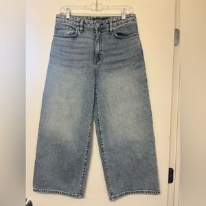 Like new!  Ralph Lauren cropped jeans